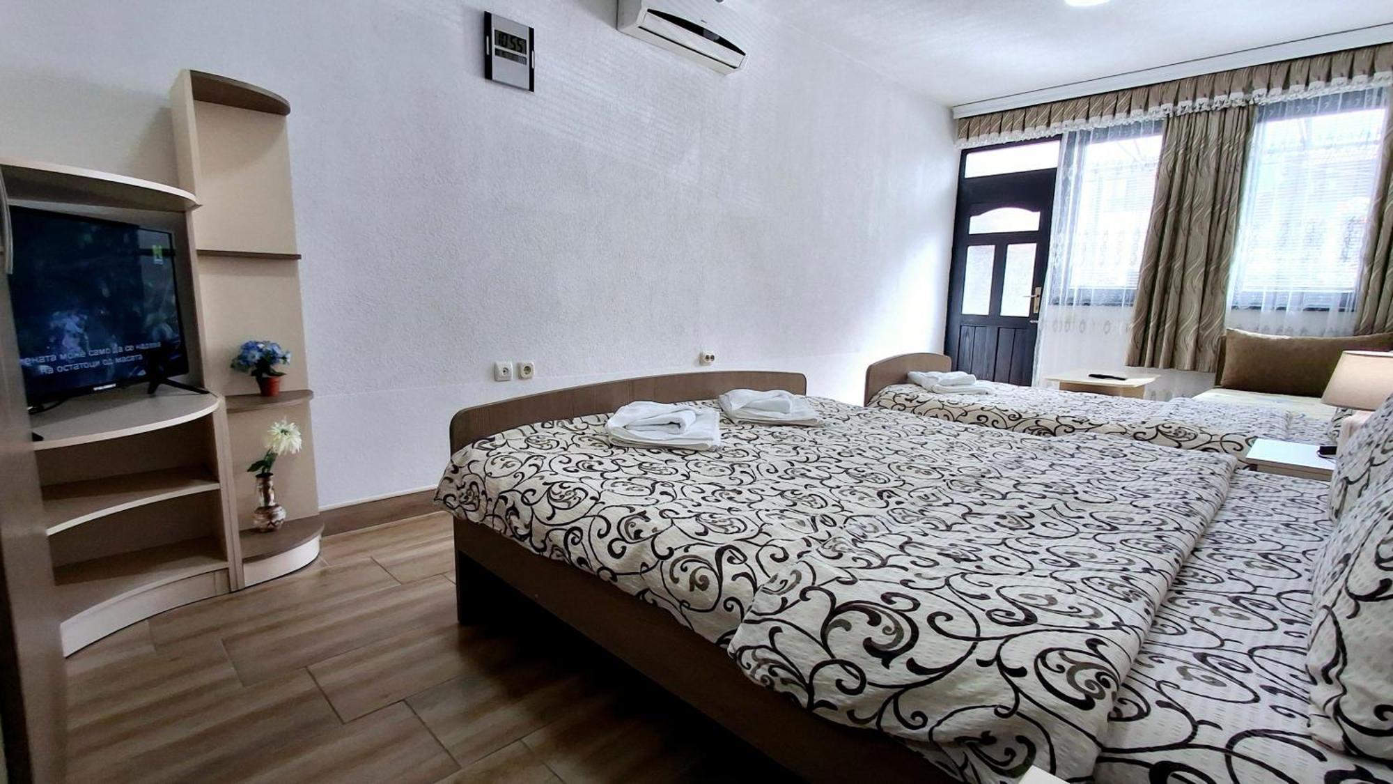 Apartments Tomic Охрид Екстериор снимка