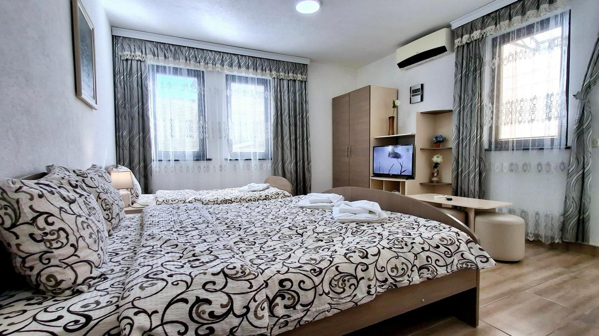 Apartments Tomic Охрид Екстериор снимка