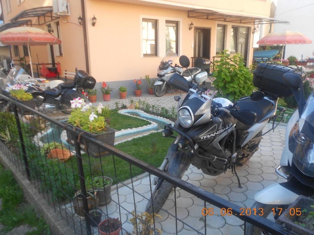 Apartments Tomic Охрид Екстериор снимка